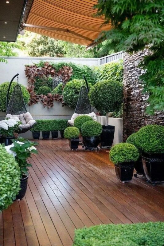 アウトドアリビング 庭 屋上 事例写真 ガーデンリビング ルーフトップリビング 楽しみ方 緑を楽しむ 癒やしの空間 ノウハウ アイデア 植物 観葉植物